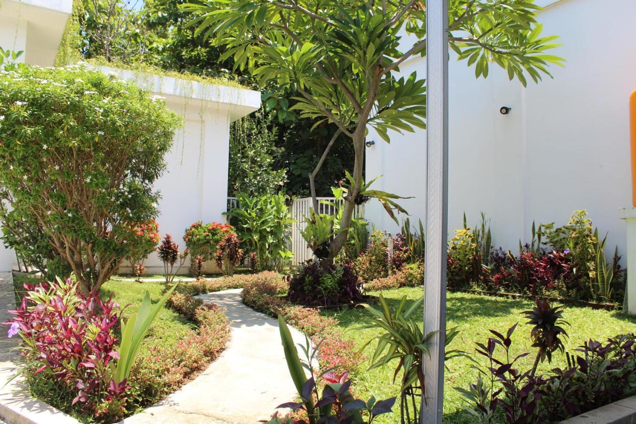 Villa Putih Lovina מראה חיצוני תמונה
